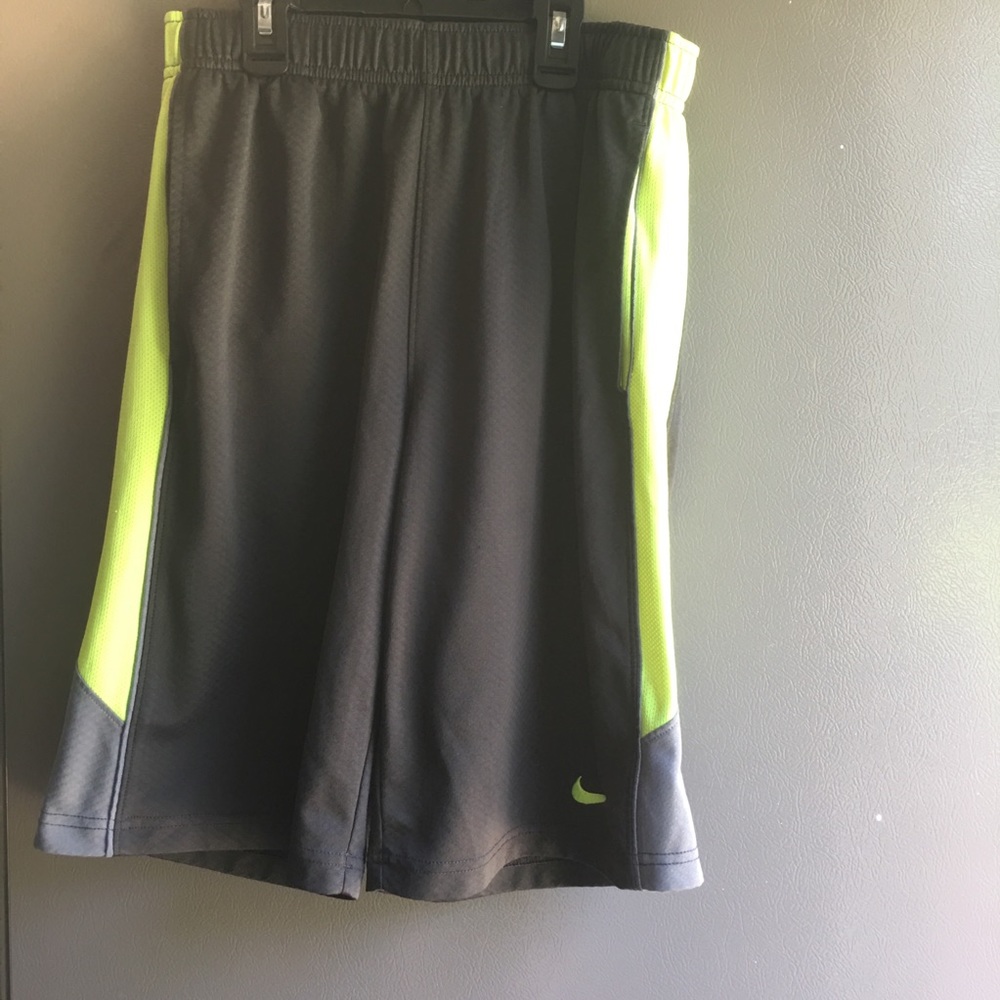 Youth large Nike Dri-Fit basketball shorts